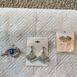 Earning and necklace